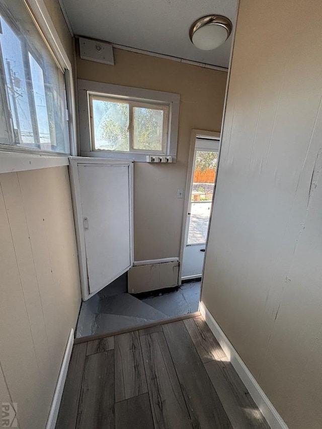 1610 E 6th St, Pueblo, CO 81001 - entryway with wood finished floors and baseboards
