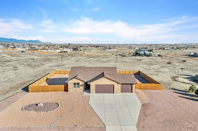 bird's eye view featuring a mountain view