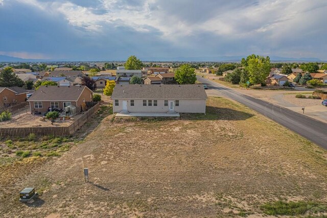 bird's eye view with a residential view