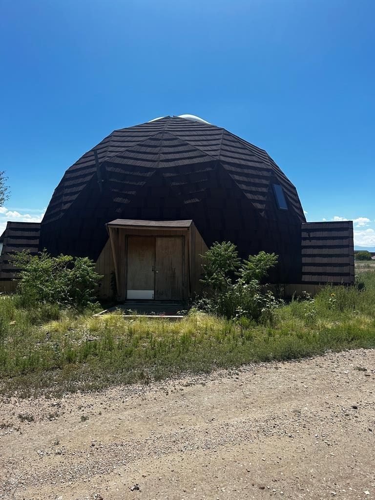 view of outdoor structure