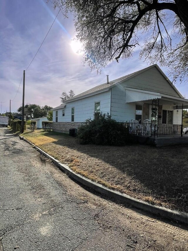 view of side of property