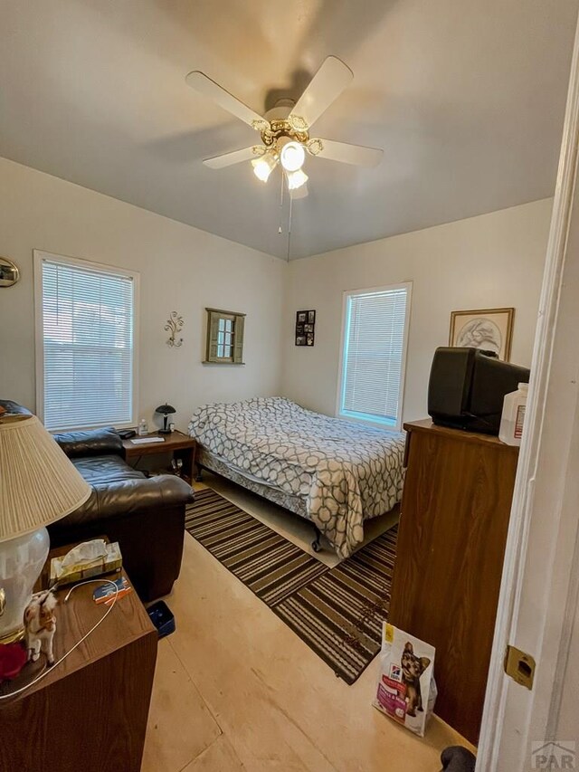 bedroom featuring ceiling fan