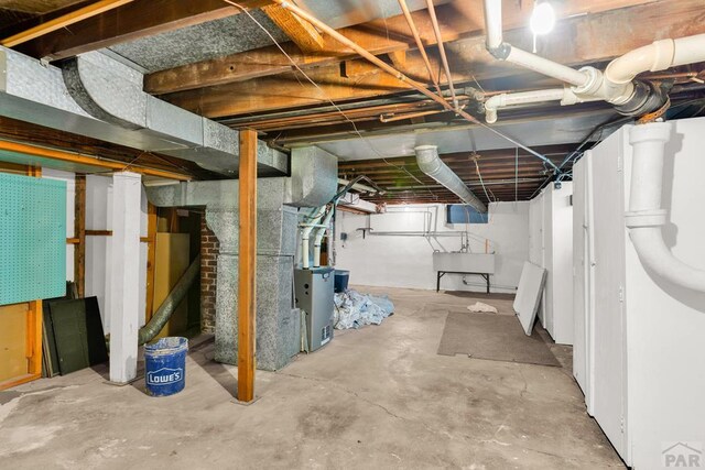 2121 N Greenwood St, Pueblo, CO 81003 - unfinished below grade area with a sink