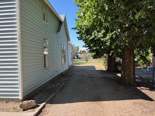 605 E 8th St, La Junta, CO 81050 - view of side of property
