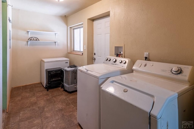 318 E Goddard Ave, Trinidad, CO 81082 - washroom with washing machine and clothes dryer