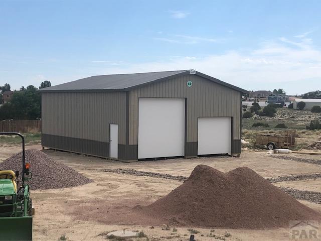 view of detached garage