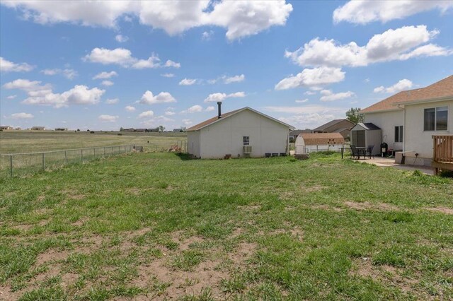 49 N Pkwy, Colorado City, CO 81019 - view of yard featuring a patio