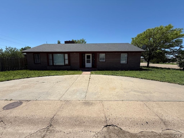 480 W 9th Ave, Lamar, CO 81073 - ranch-style home with brick siding