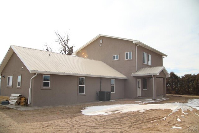 view of yard featuring a rural view