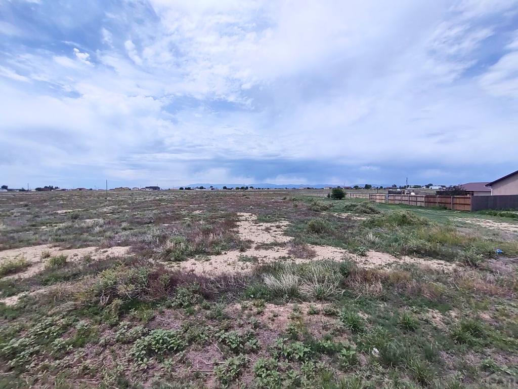 1358 E Kiva Dr, Pueblo West, CO 81007 - photo 1