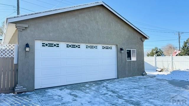 1326 E River St, Pueblo, CO 81001 - detached garage with fence