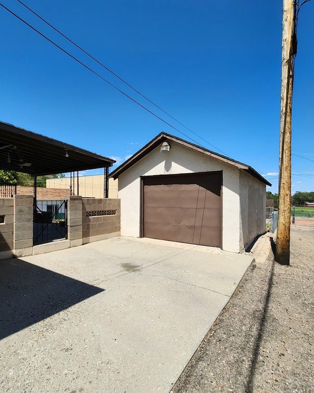 detached garage with driveway