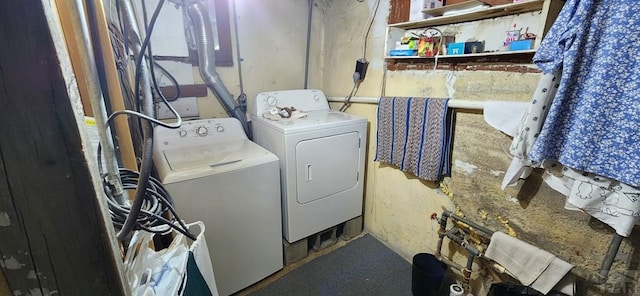 927 E 11th St, Pueblo, CO 81001 - laundry room with washer and dryer