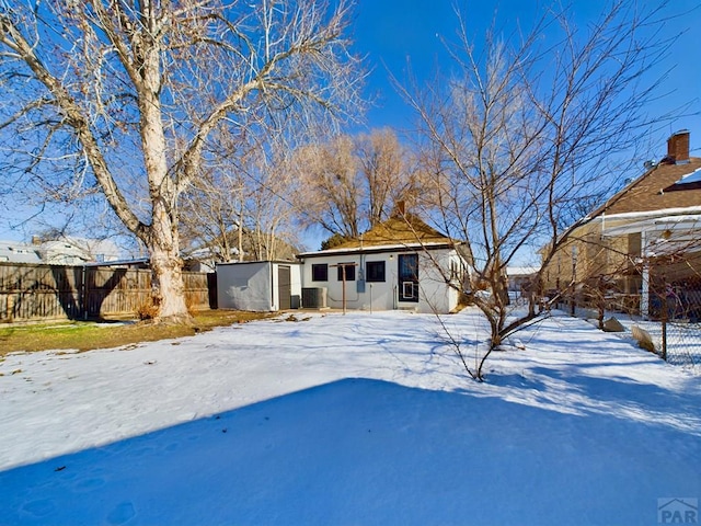 view of front of property with fence