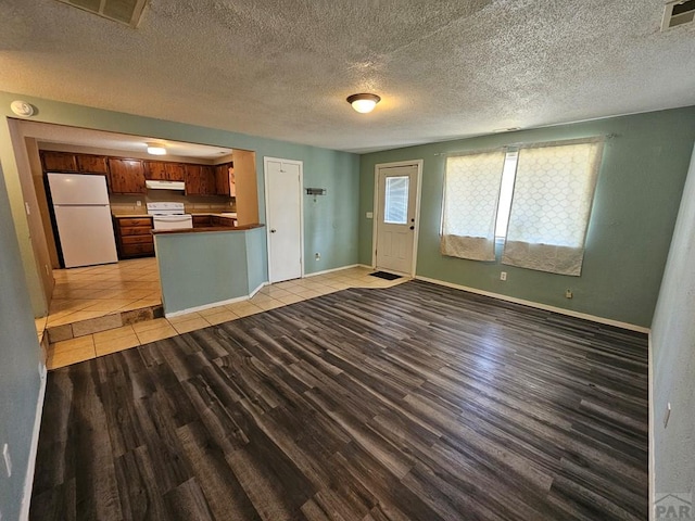 607 W Logan St, Lamar, CO 81052 - photo 4