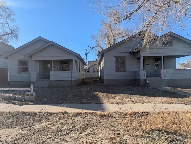 bungalow-style house with covered porch