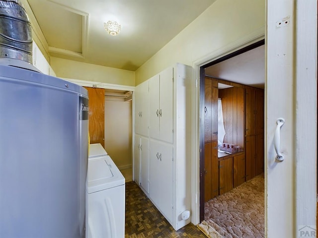 washroom featuring laundry area and independent washer and dryer