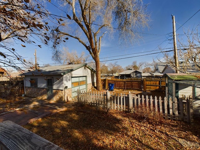 view of yard with a fenced front yard