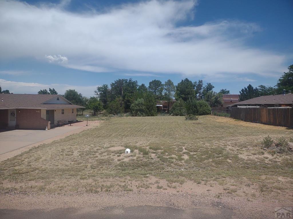 437 W Pepper Tree Way, Pueblo West, CO 81007 - photo 1