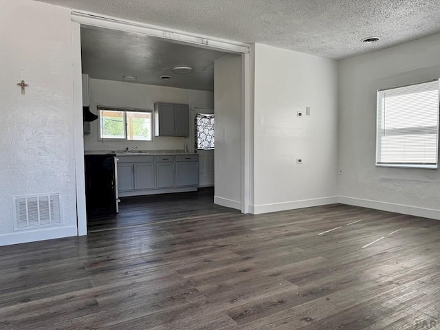 1402 E River St, Pueblo, CO 81001 - photo 3