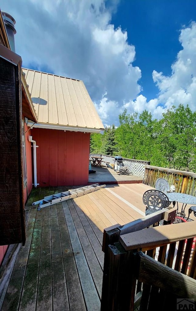 997 Wells Fargo Cir, Jefferson, CO 80456 - deck with outdoor dining space