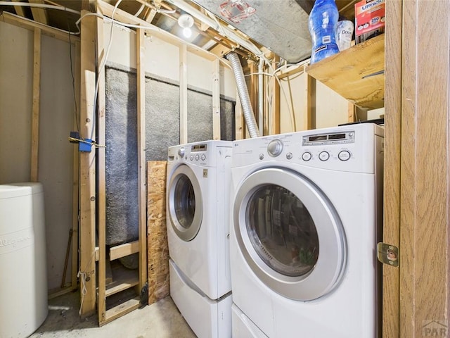 1018 Rancher Dr, Fountain, CO 80817 - laundry area featuring separate washer and dryer