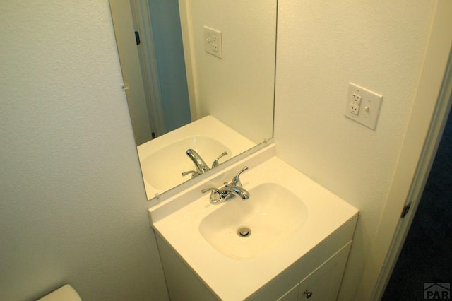 33 Regency Blvd, Pueblo, CO 81005 - bathroom with vanity