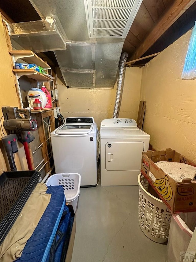 620 S 7th St, Springfield, CO 81073 - laundry room featuring separate washer and dryer