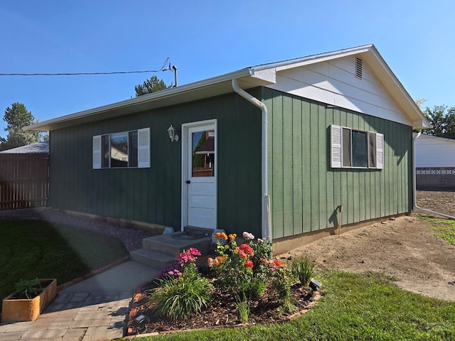 3216 Baltimore Ave, Pueblo, CO 81008 - view of front facade with entry steps