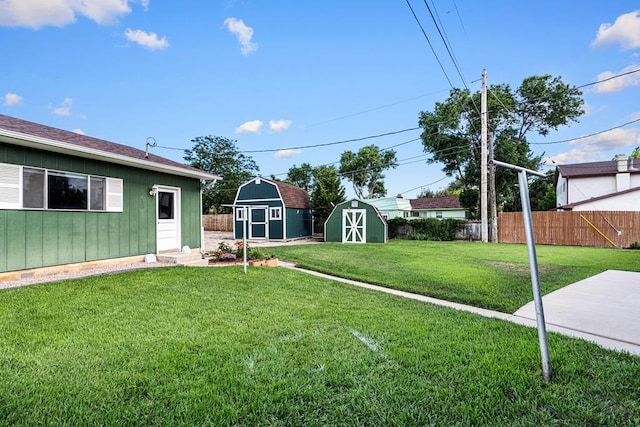 3216 Baltimore Ave, Pueblo, CO 81008 - view of yard featuring a storage shed