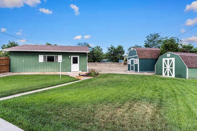 3216 Baltimore Ave, Pueblo, CO 81008 - view of yard with a shed and entry steps