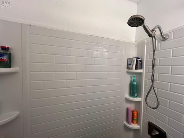 726 Morrison Ave, Pueblo, CO 81005 - bathroom featuring a shower
