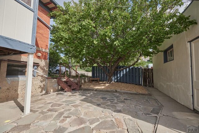315 S Oak St, Trinidad, CO 81082 - view of patio