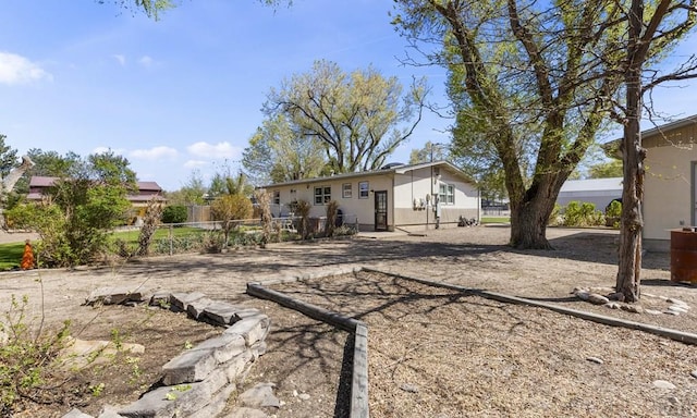4321 Goodnight Ave, Pueblo, CO 81005 - back of property featuring fence