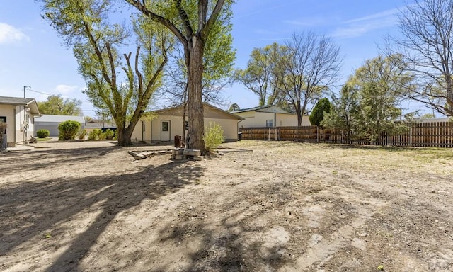 4321 Goodnight Ave, Pueblo, CO 81005 - view of yard with fence