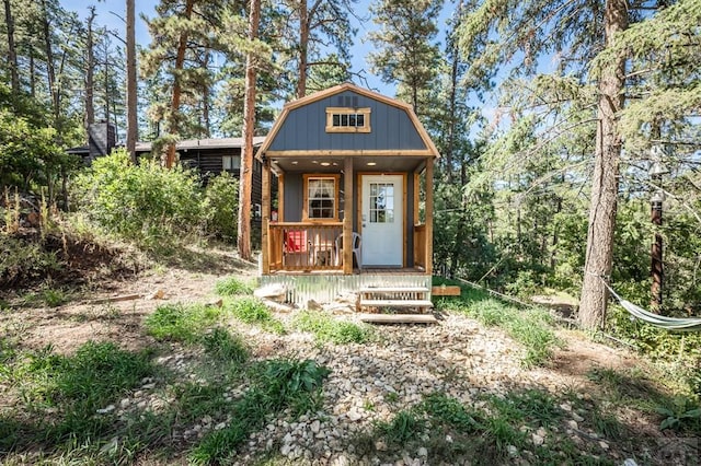 9016 Pine Ave, Beulah, CO 81023 - view of outbuilding featuring a porch