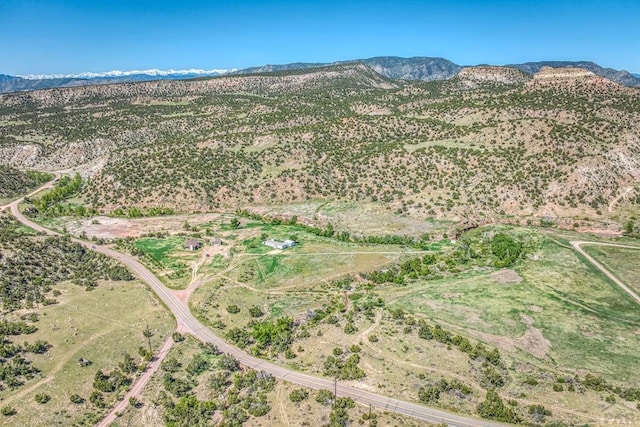 bird's eye view featuring a mountain view