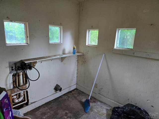 00913 6th St, Walsenburg, CO 81089 - laundry area with healthy amount of natural light