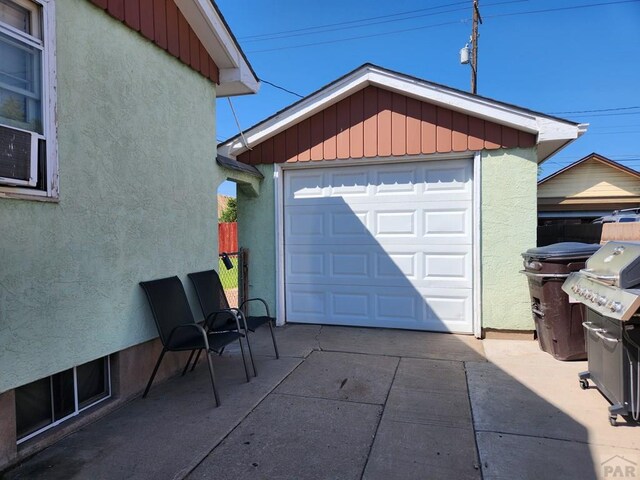 detached garage with driveway