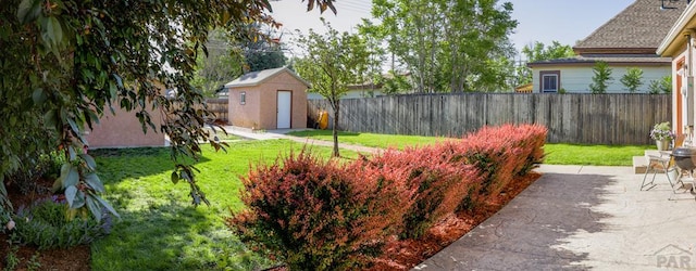 709 Cimarron Ave, La Junta, CO 81050 - view of yard