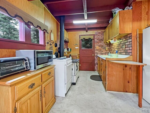 1005 County Road 132, Westcliffe, CO 81252 - view of laundry room