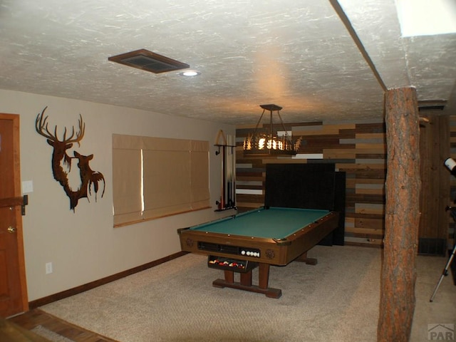 rec room featuring carpet, baseboards, visible vents, pool table, and a textured ceiling