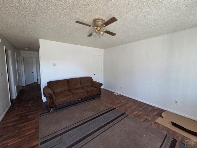 1509 S 13th St, Lamar, CO 81052 - photo 2