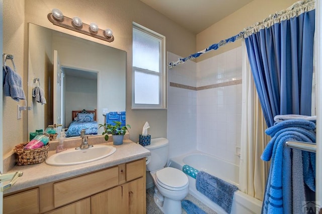 bathroom with toilet, shower / bathtub combination with curtain, vanity, and connected bathroom