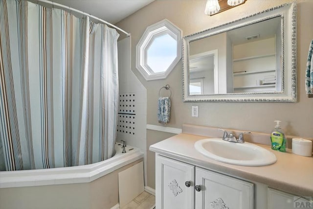 433-435 E Stardust Dr, Pueblo West, CO 81007 - bathroom with vanity and shower / bath combo