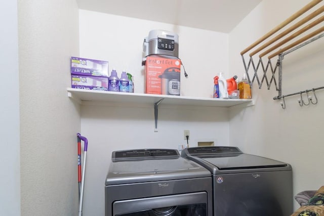 1108 W Meadowmoor Dr, Pueblo West, CO 81007 - laundry room featuring laundry area and washing machine and clothes dryer