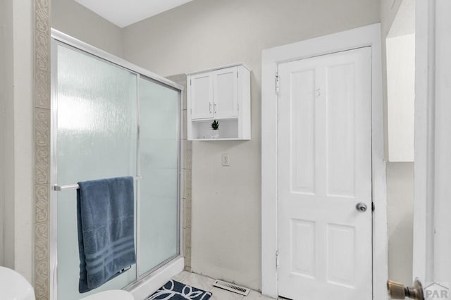 710 Wilson Ave, Pueblo, CO 81004 - full bathroom with a stall shower and toilet