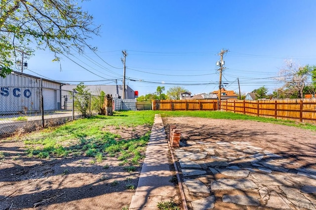 710 Wilson Ave, Pueblo, CO 81004 - view of yard featuring fence