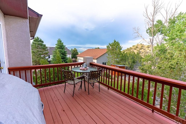 deck featuring outdoor dining space