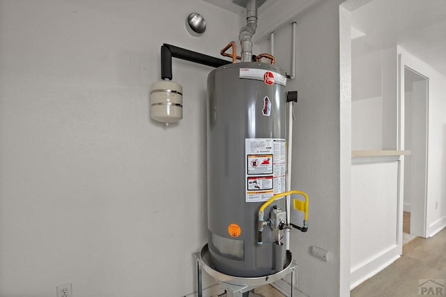 1638 Jackson St, Pueblo, CO 81004 - utilities with water heater
